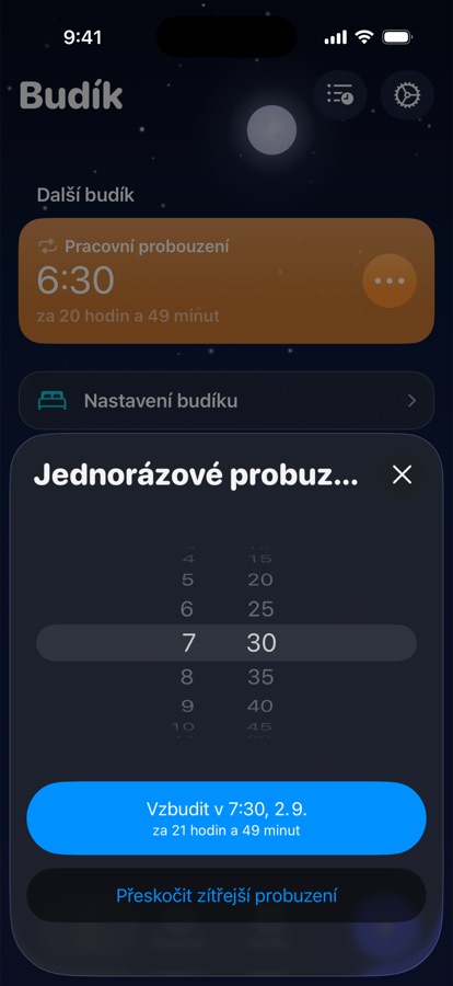 Nastavení jednorázového probuzení na zítra nebo jeho přeskočení